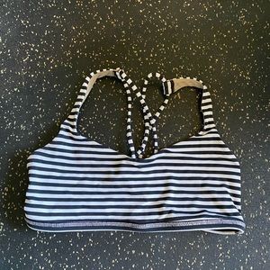Lululemon free to be bra